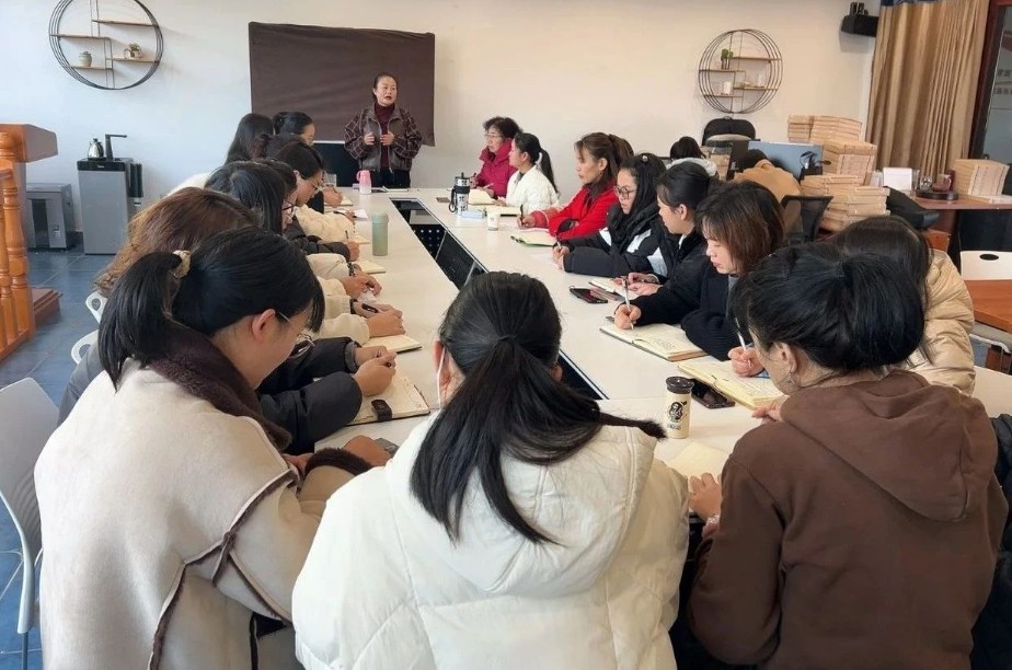 海泰财务 | 2025新年第一个业务培训会