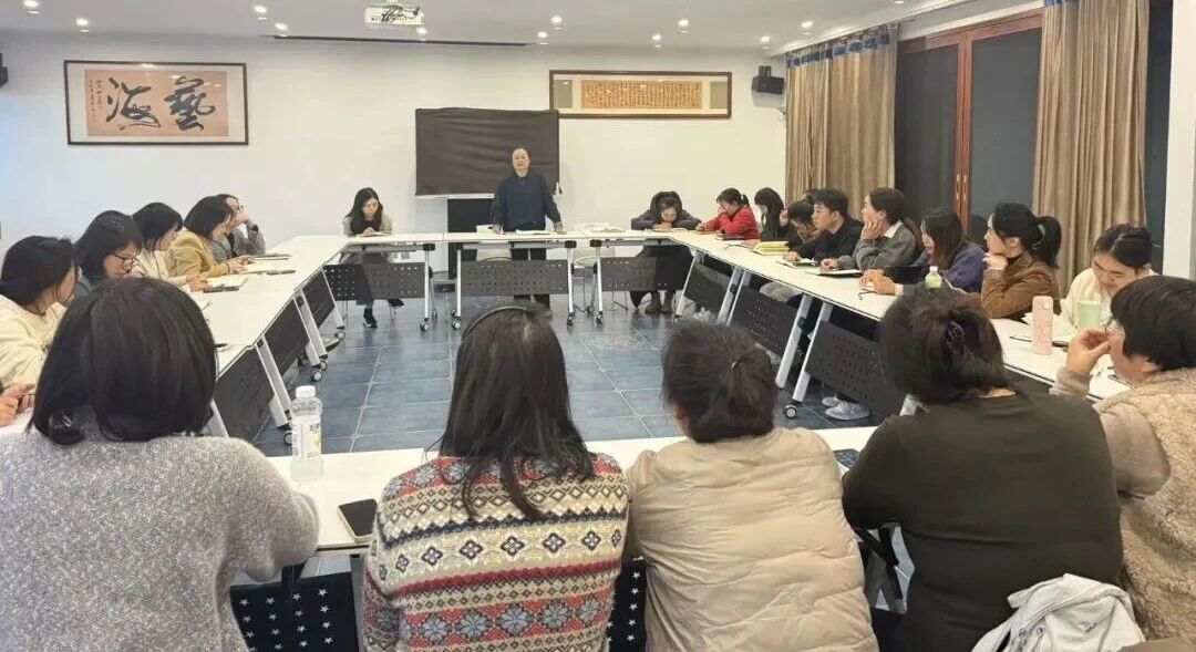 海泰财务 | 季报收官召开总结会议，助力企业稳健前行