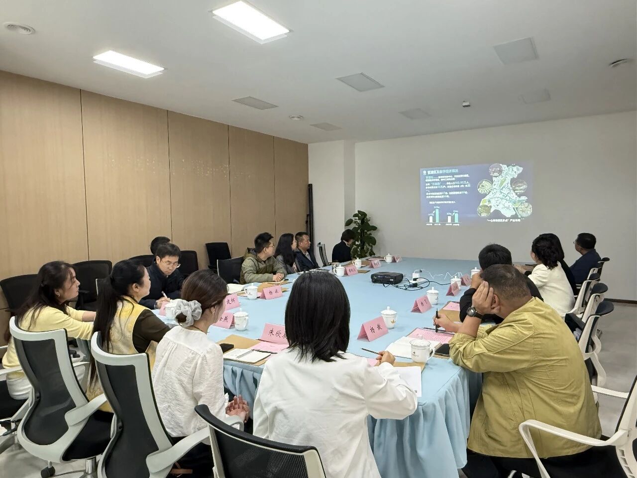 海泰财务｜王海燕董事长献策官渡跨境电商，助力外贸新业态新发展